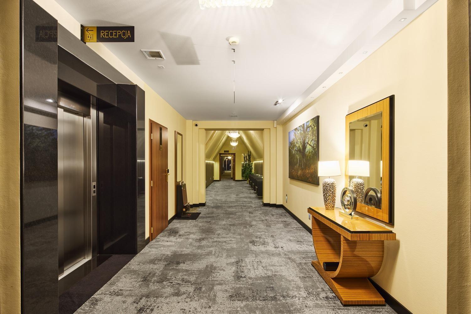 Hotel Na Polboru Сєрадз Екстер'єр фото