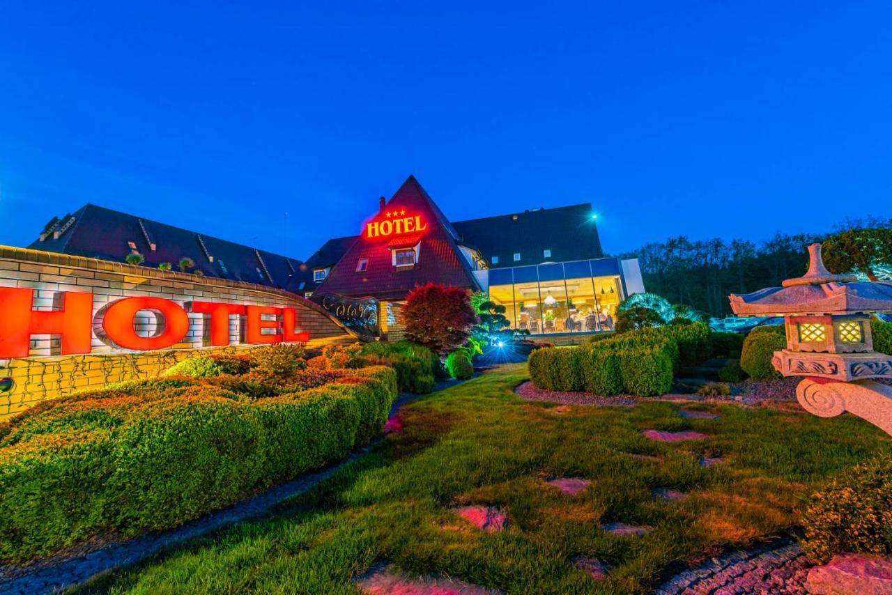 Hotel Na Polboru Сєрадз Екстер'єр фото